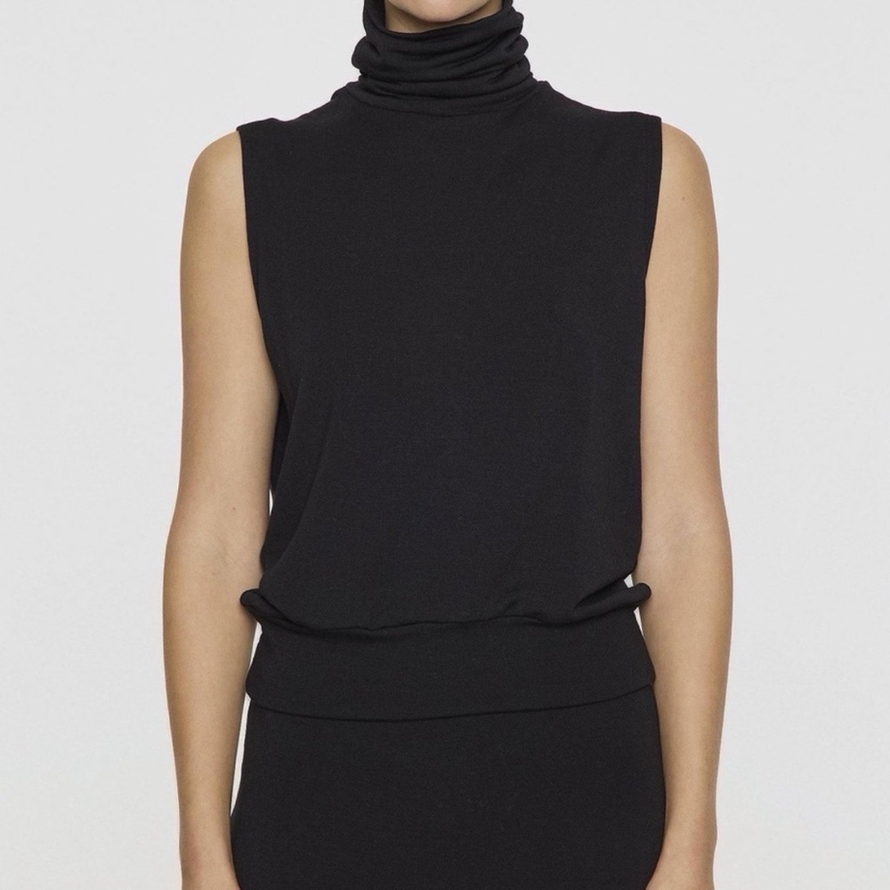 Bleusalt Sleeveless Signature Fabric Turtleneck Top - Black L (3) - Picture 2 of 5